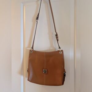 Dooney pebbled leather cross body bag. EUC